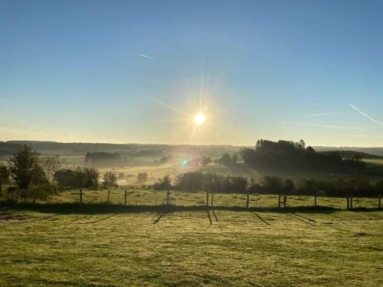 Pipowagen Monceau-En-Ardenne Villa Bièvre Exteriör bild